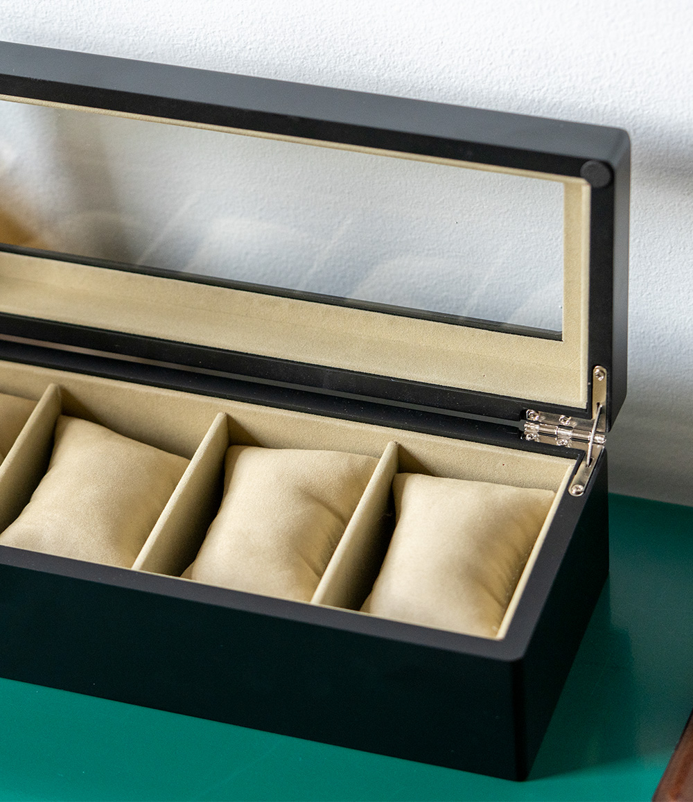 Bey-Berk International 4-Slot Watch Box
