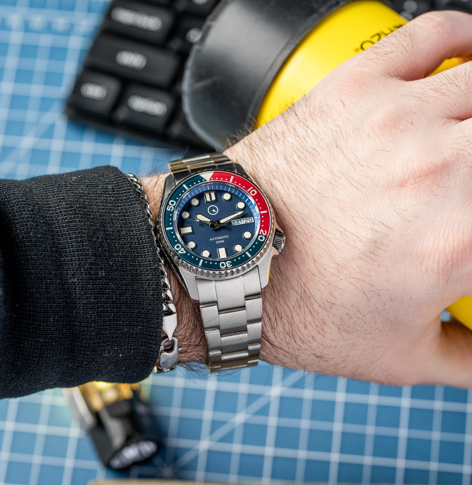 Islander 38mm Automatic Dive Watch 38mm Stainless Steel Case