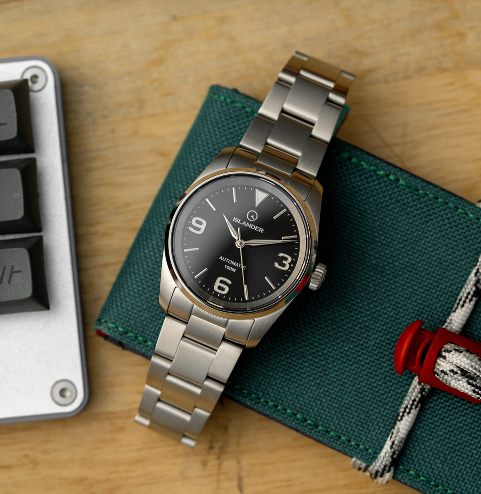 Islander Manhasset 36mm Automatic Watch No-Date Dial Design