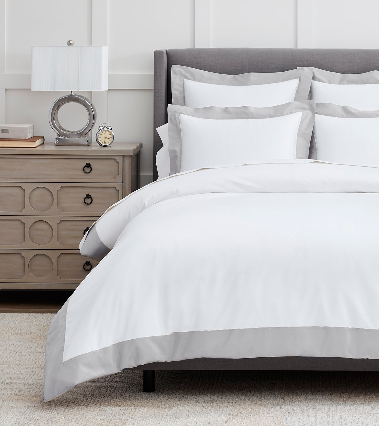 Bed made with Colorblock Duvet Set in White/Pewter