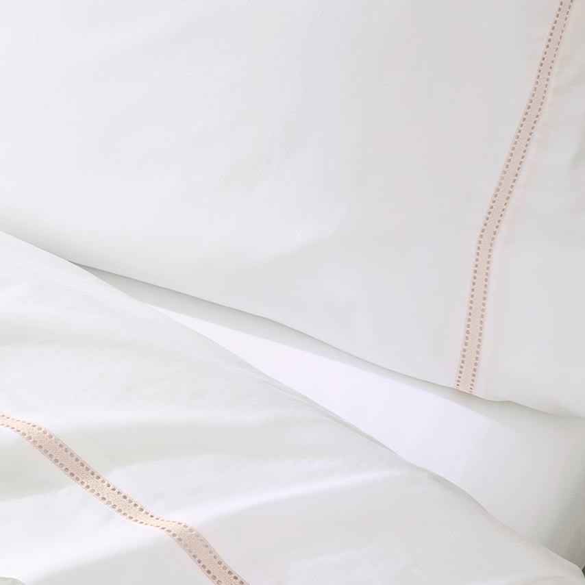 Signature Eyelet Pillowcase Set