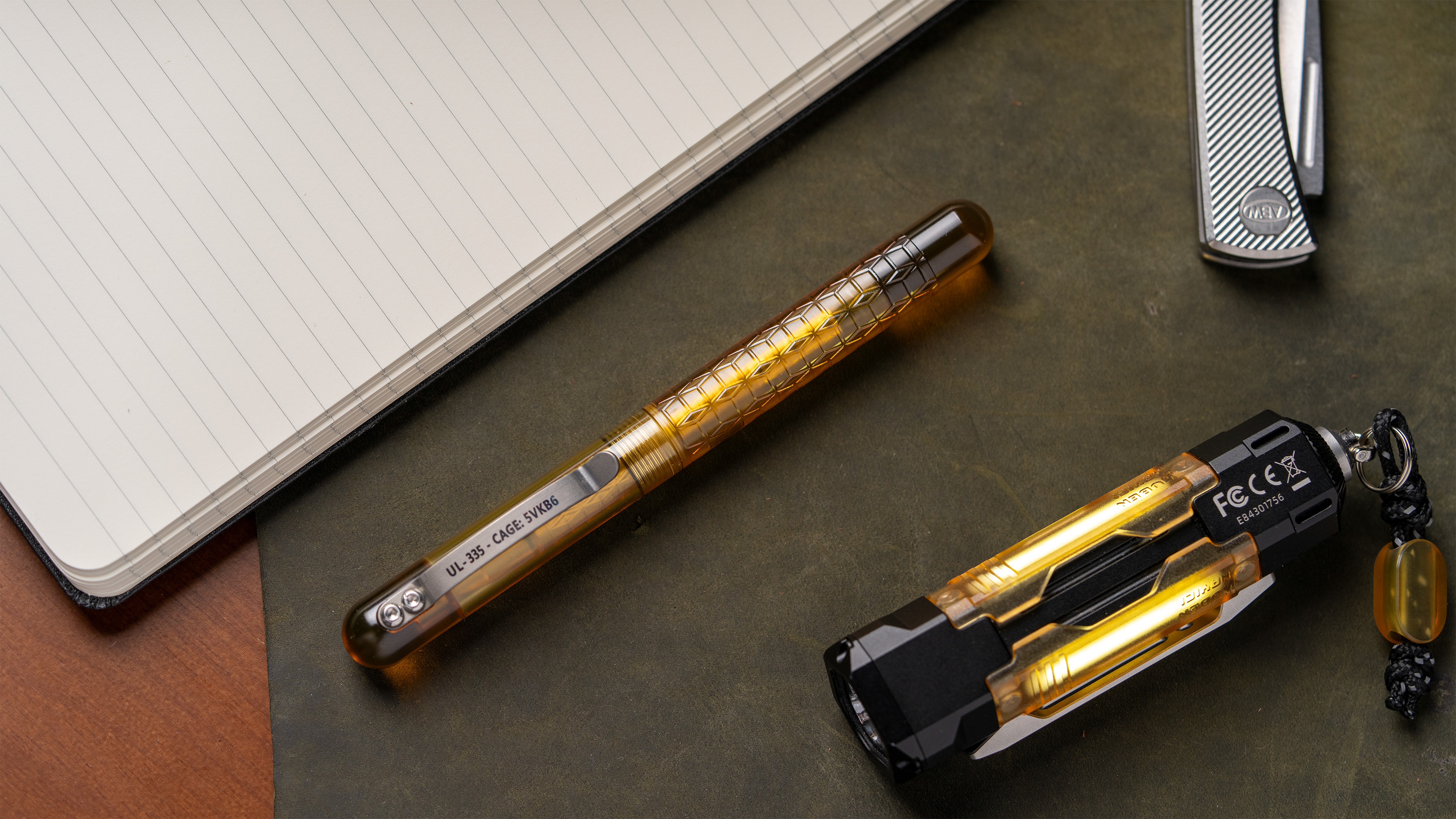 筆記具 CountyComm Timascus Embassy Pen Gen4 CC_Embasy-Ultem_header-