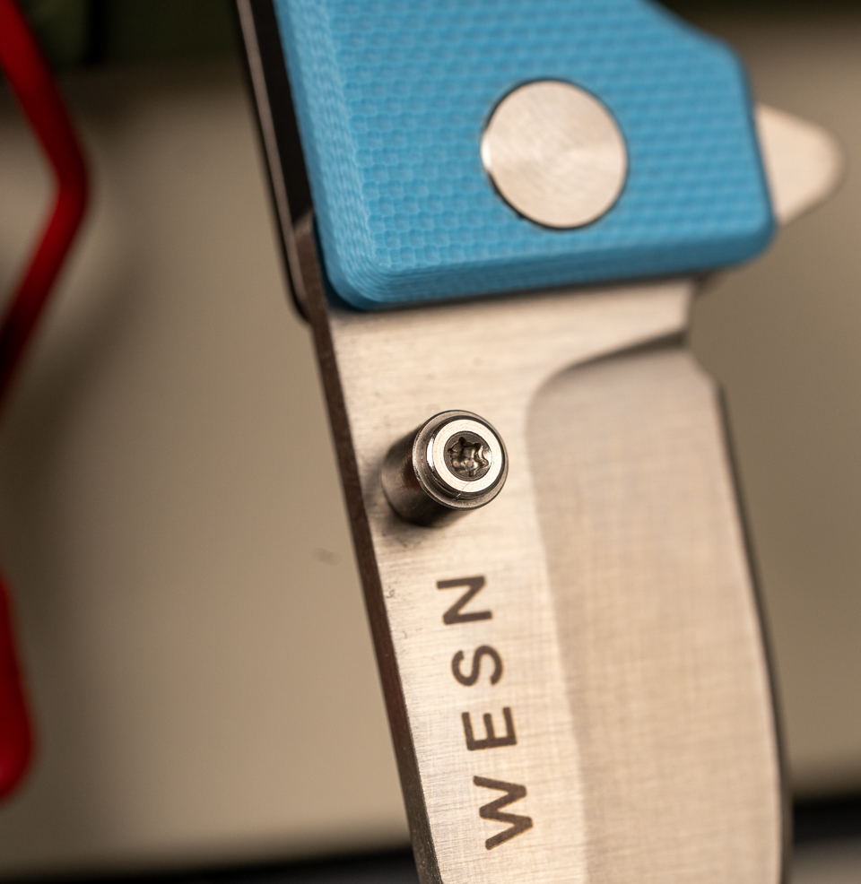 The WESN Microblade Removable Titanium Thumb Stud