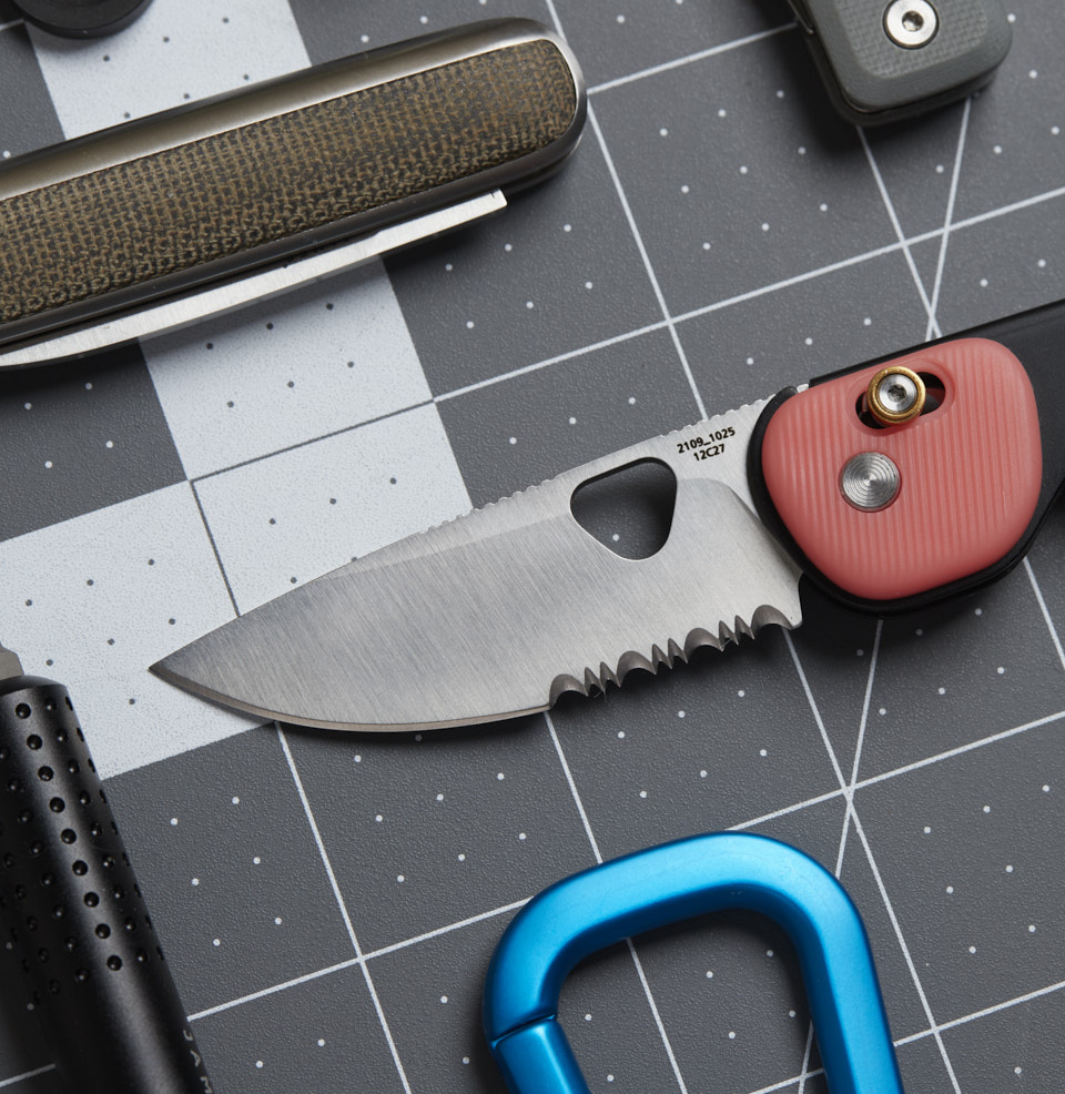 The Redstone 2.5” Sandvik 12C27 Steel Blade