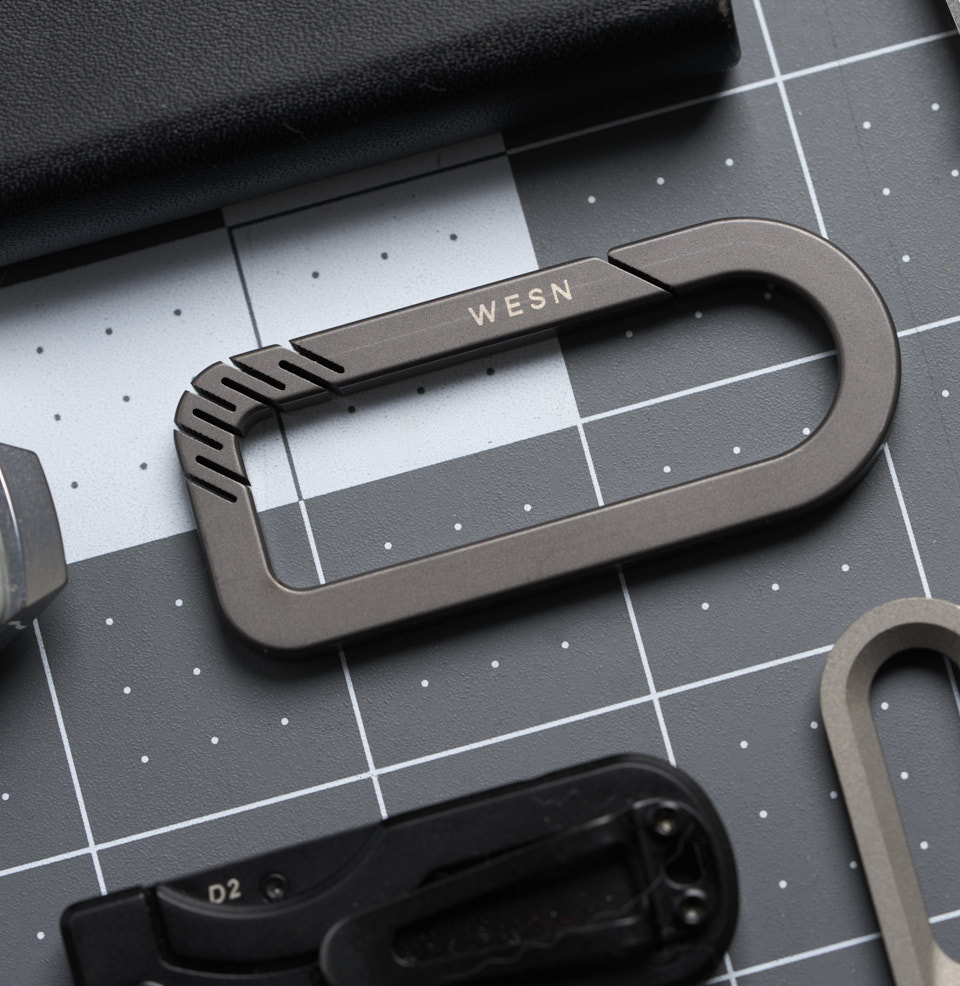 The CB Carabiner MINIMALIST ONE PIECE DESIGN