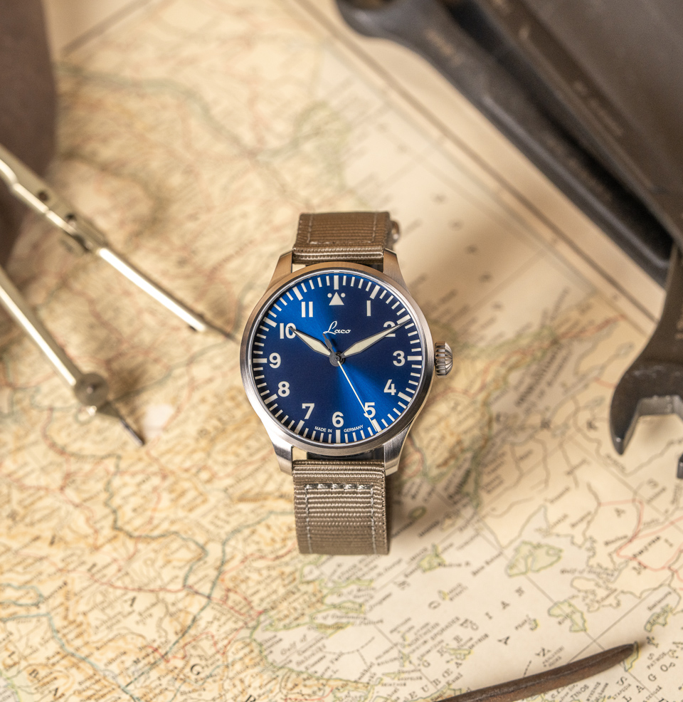 Augsburg Blaue Stunde 42mm | Blue Dial Watch The Augsburg Blaue