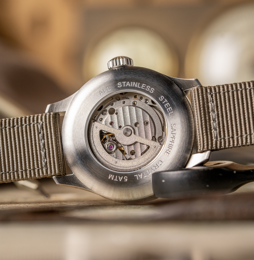 Augsburg Blaue Stunde 42mm | Blue Dial Watch Display case-back