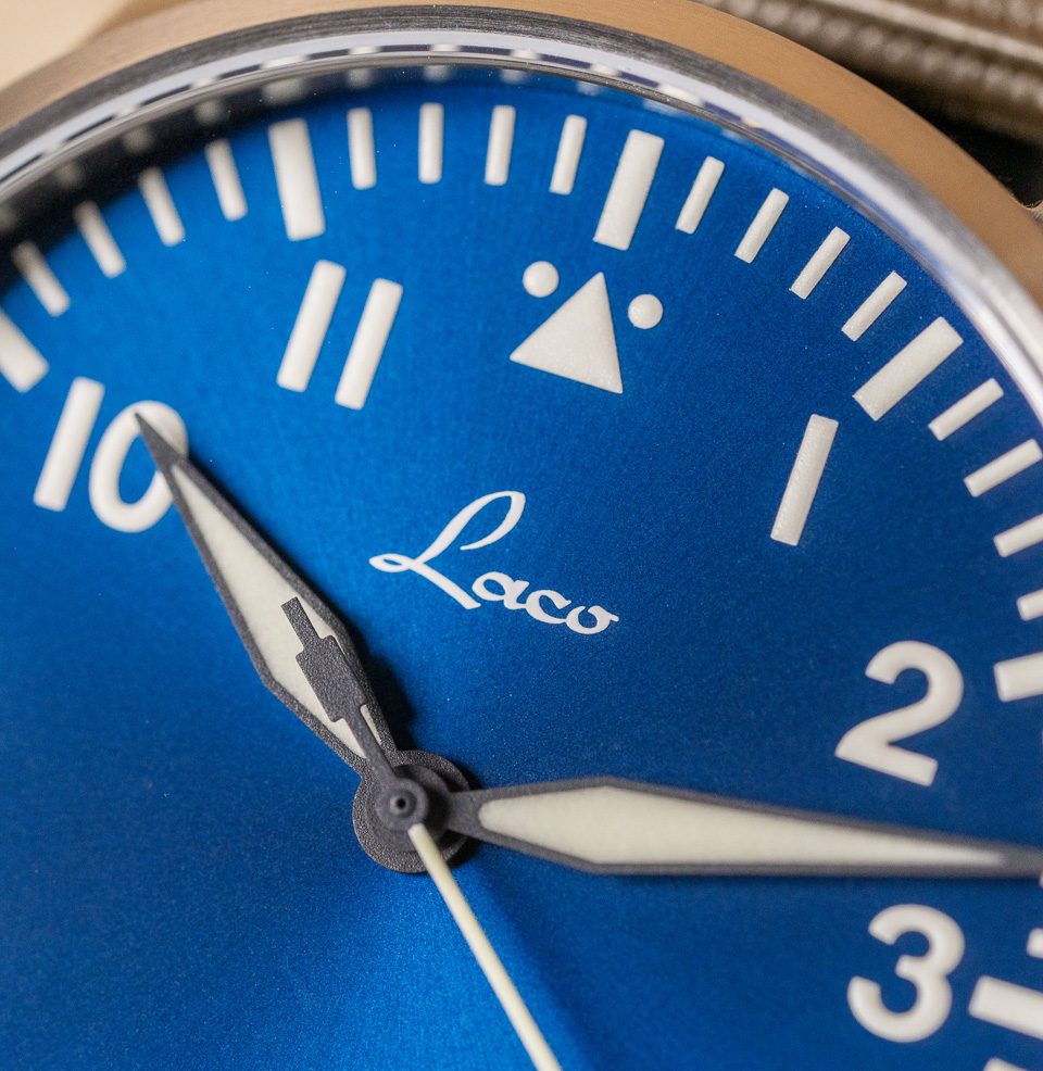 Augsburg Blaue Stunde 39mm | Blue Dial Watch Roman Sword Hands