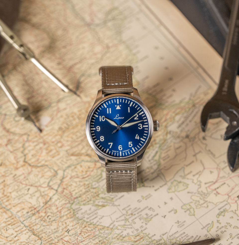 Augsburg Blaue Stunde 39mm | Blue Dial Watch The Augsburg