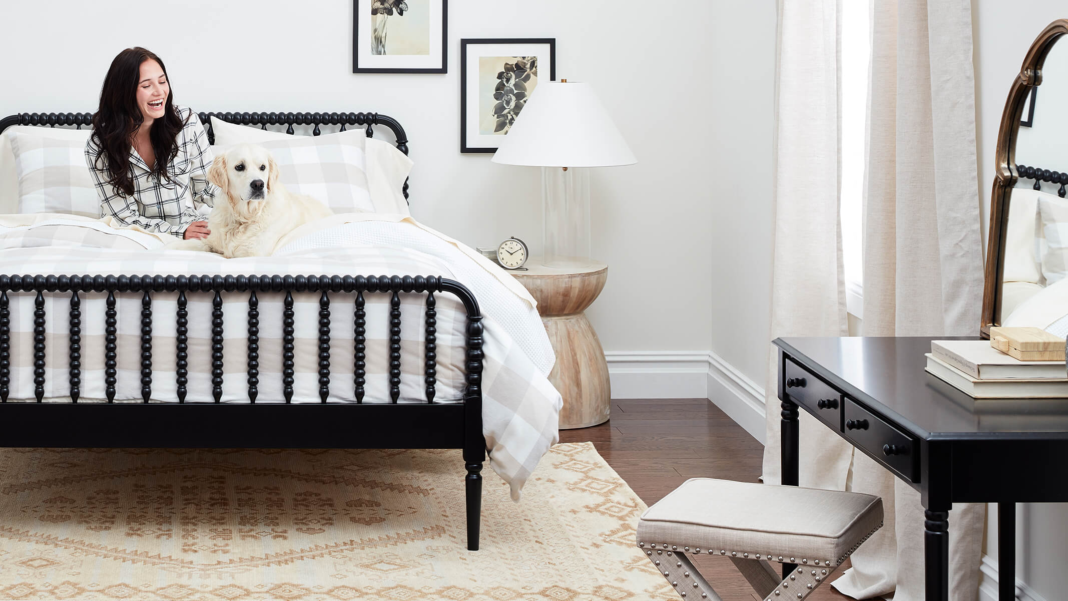 Girl in bed with Dune Pewter Buffalo Check Duvet Set image