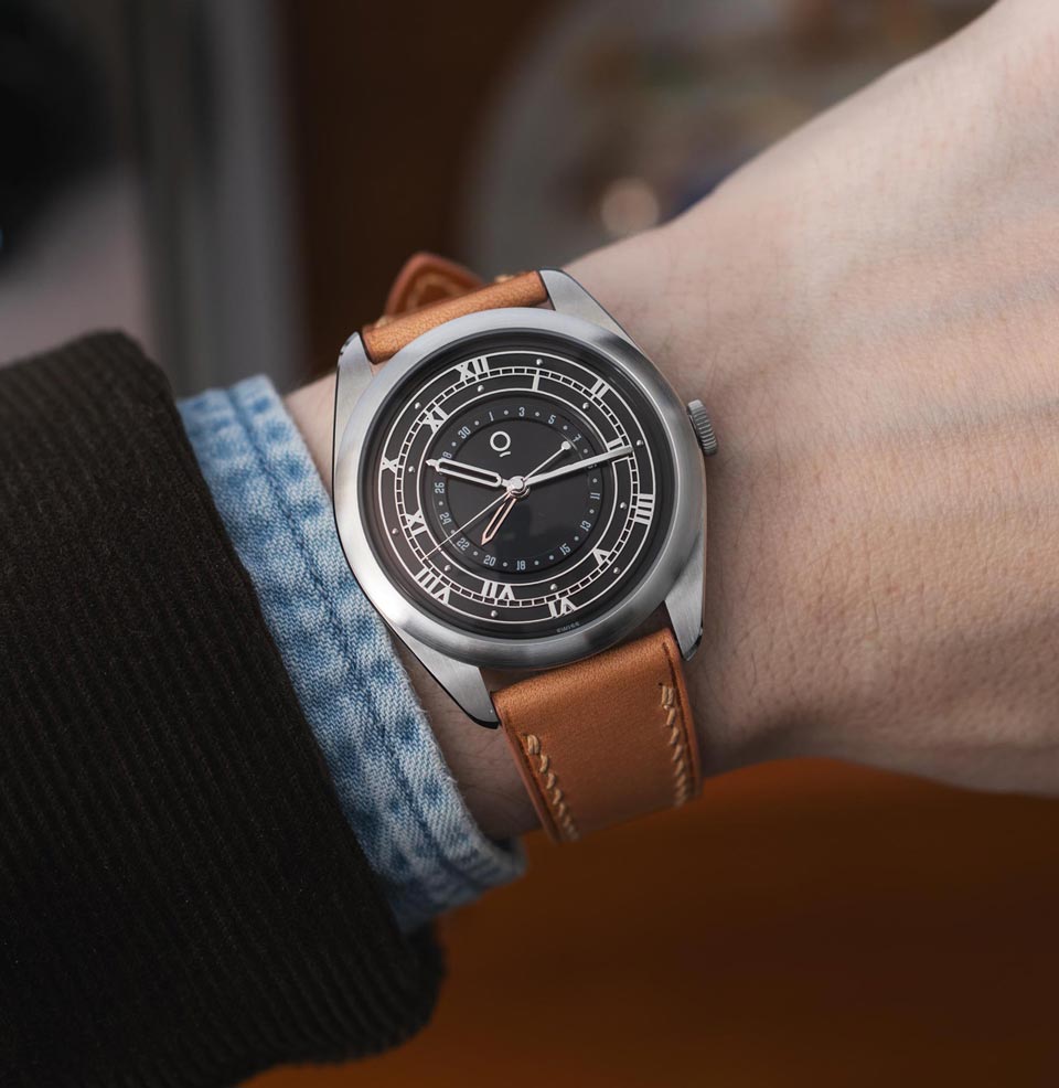 Coriolis Pointer Date - Rhodium Black A unique and slightly formal style