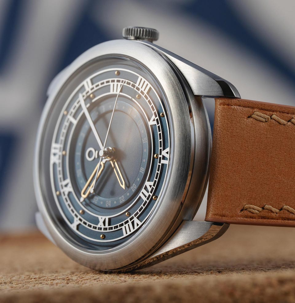 Coriolis Pointer Date - Venetus Teal Finishing focused case design