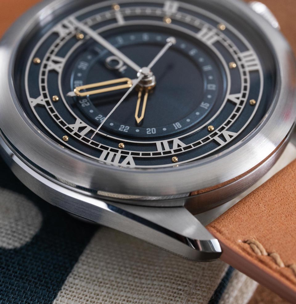 Coriolis Pointer Date - Venetus Teal The dials feature a lot of depth and texture