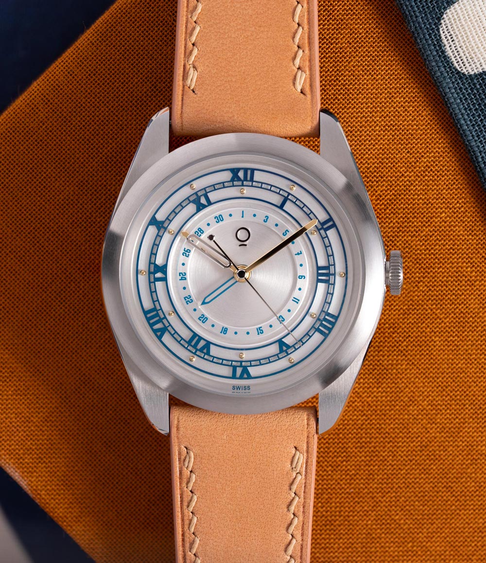 Coriolis Pointer Date - Skyline Silver