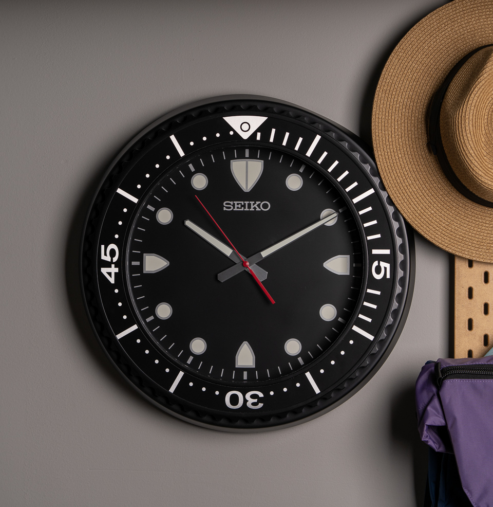 Seiko QXA849 Heritage Design Wall Clock Right At Home