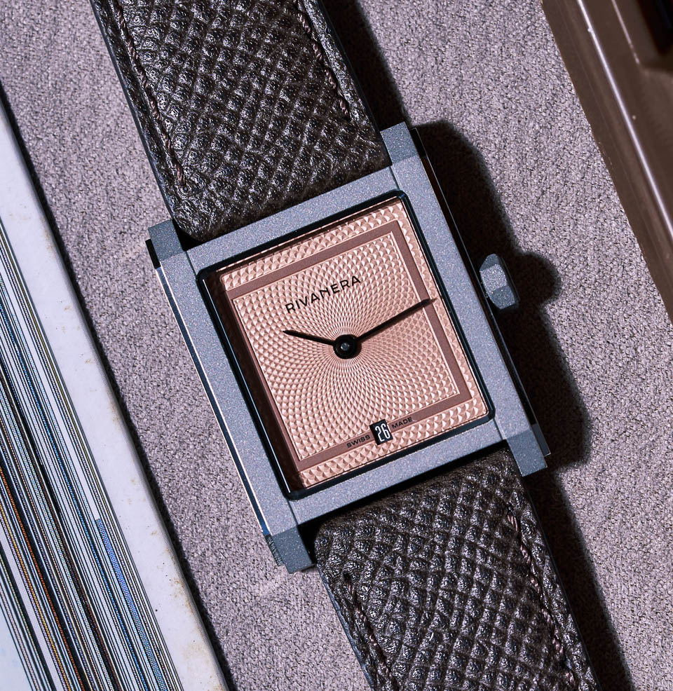 echo/neutra Rivanera Ros'Antico Flat sapphire crystal