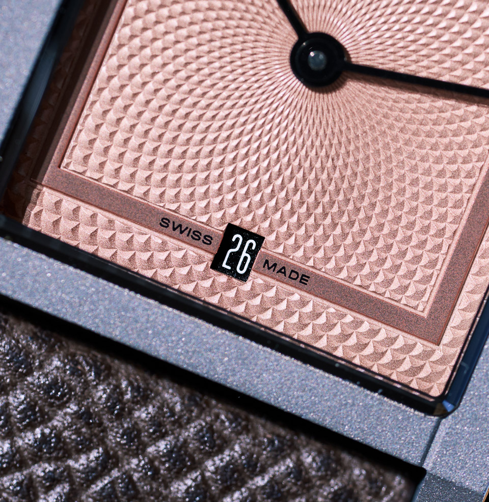 echo/neutra Rivanera Ros'Antico Patterned Dial