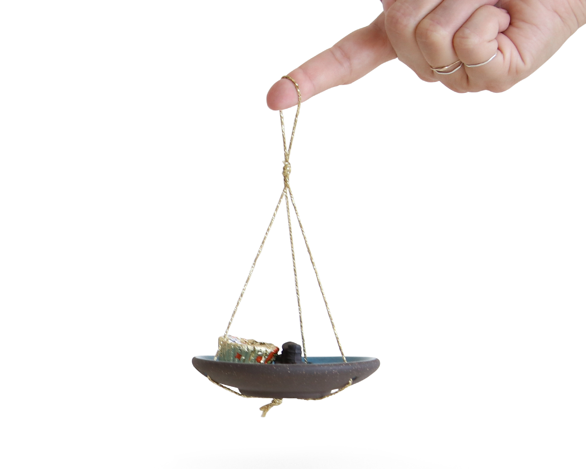 2023-holiday-ornament