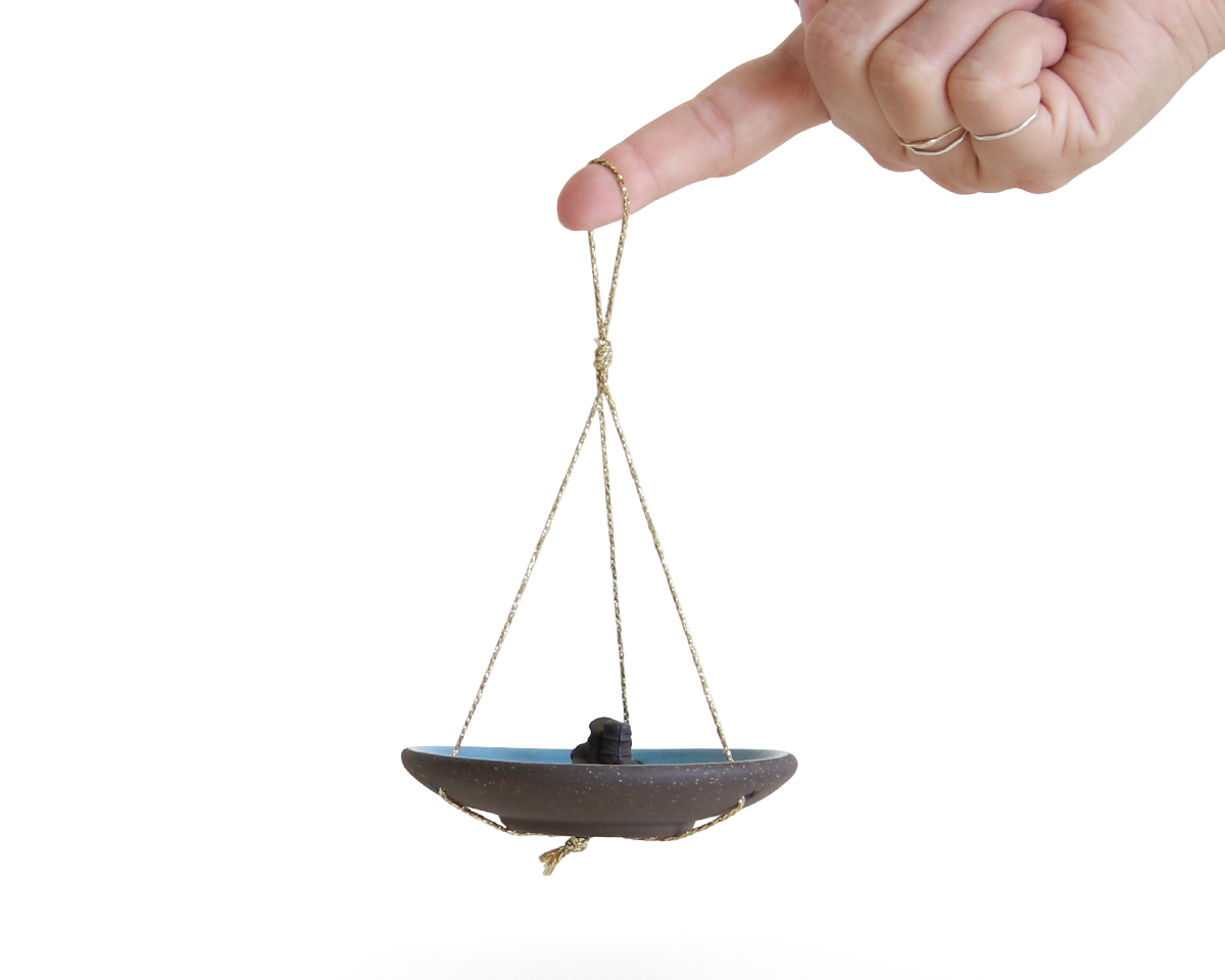 2023-holiday-ornament