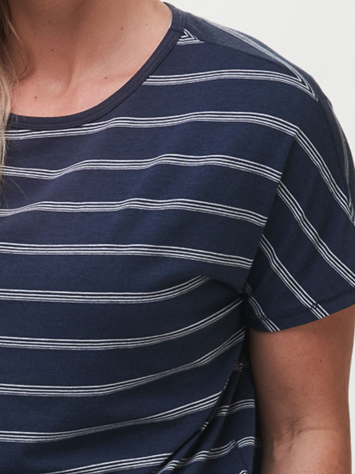 suns out boxy t tasc performance bamboo