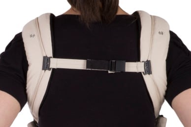 magnetic sternum strap fastenings with shoulder strap runners for easy adjustment