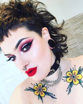 Girl wearing pretty Black Onyx Stone Plug / Gauge