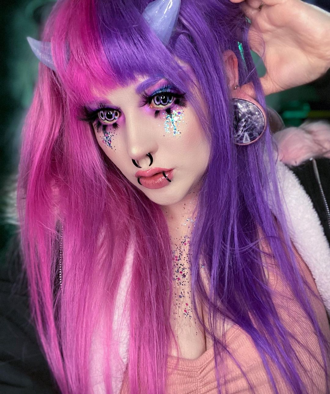 Women wearing alternative  Teardrop Amethyst Stone Plug / Gauge