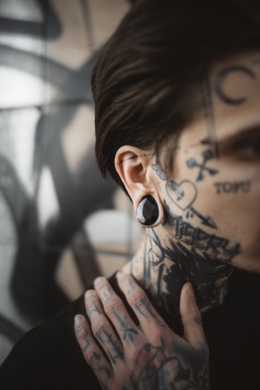 Small  Black Faceted Obsidian Teardrop Glass Plug / Gauge