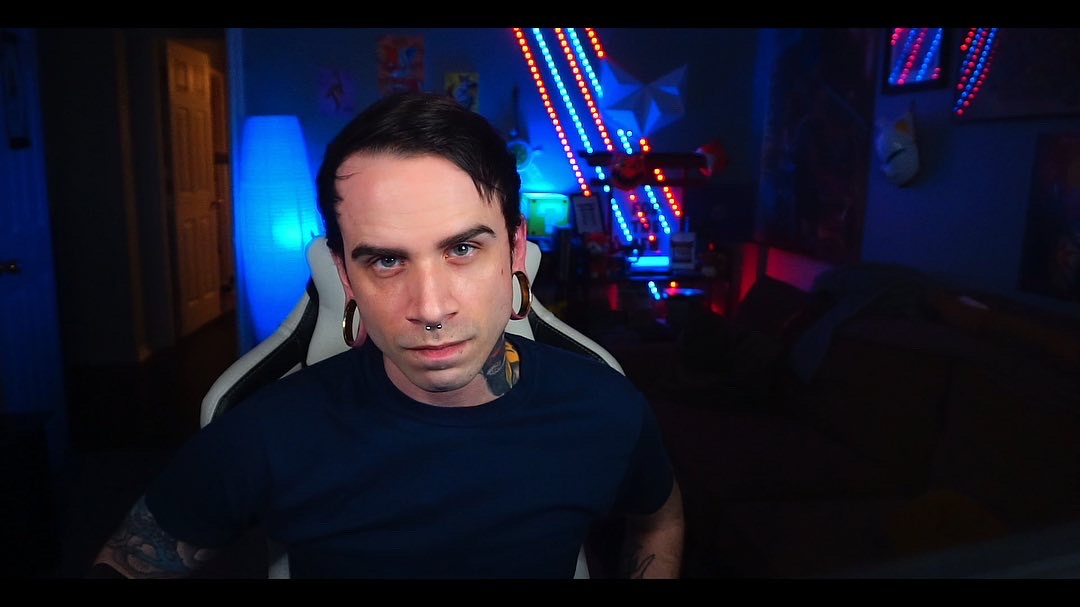 Guy wearing cool  Gold Double Flare Stainless Steel Tunnel
