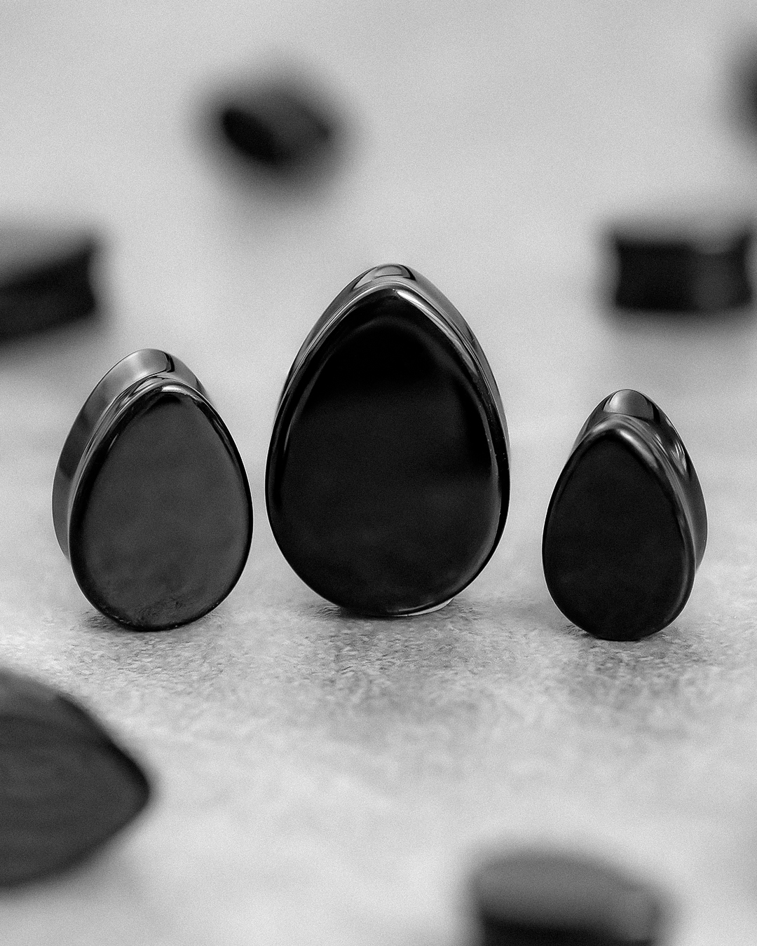  Schwarzer Tropfenförmiger Glas Plug / Dehnung