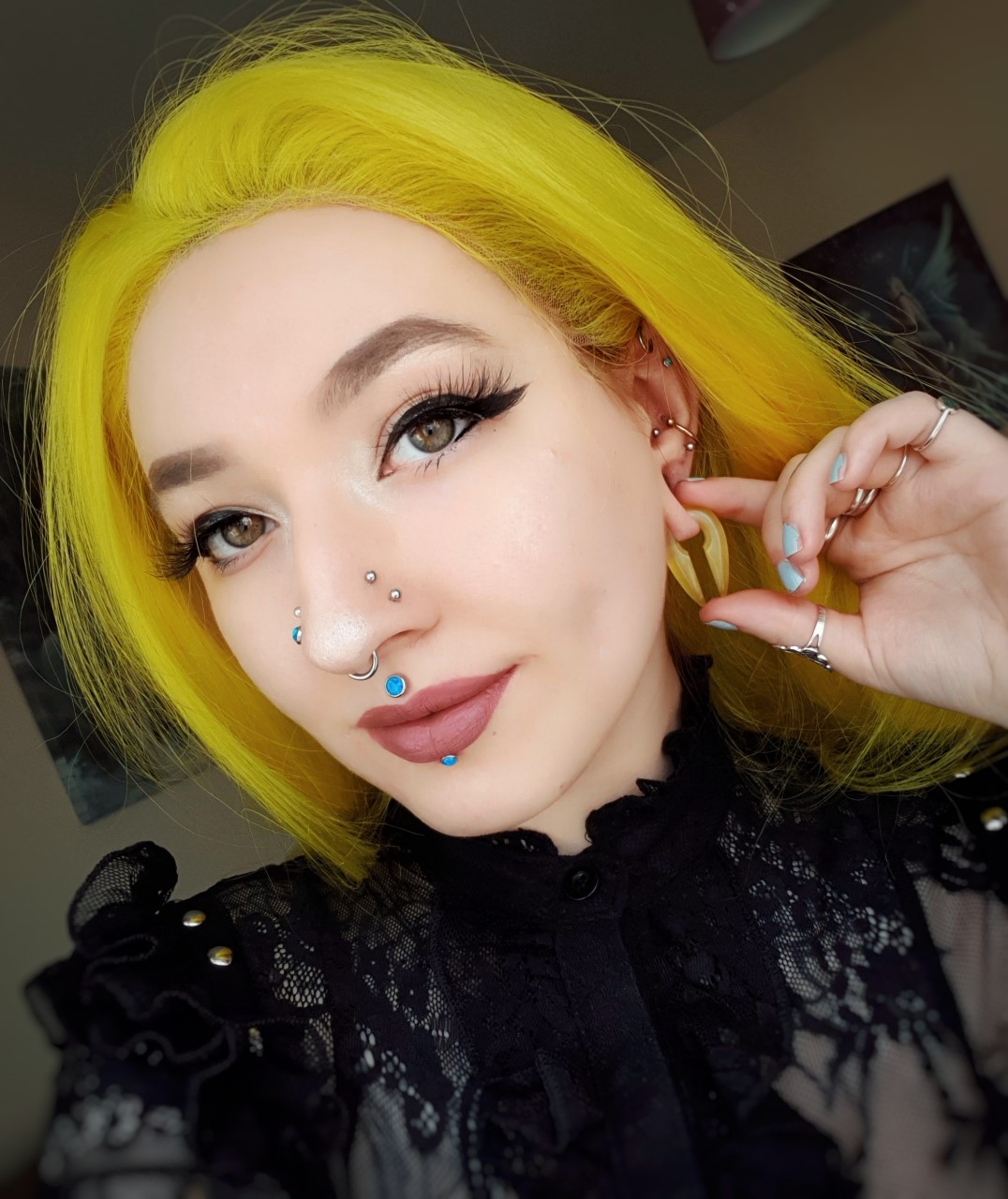 Girl wearing pretty  Yellow Glass - Pincer Keyhole Ear Weights (Pair)