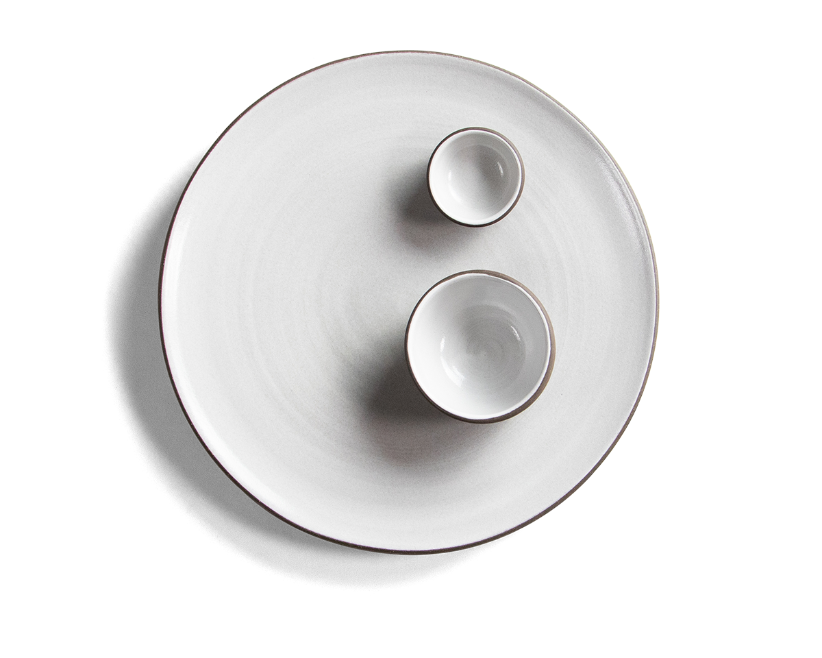 round-serving-platter-set