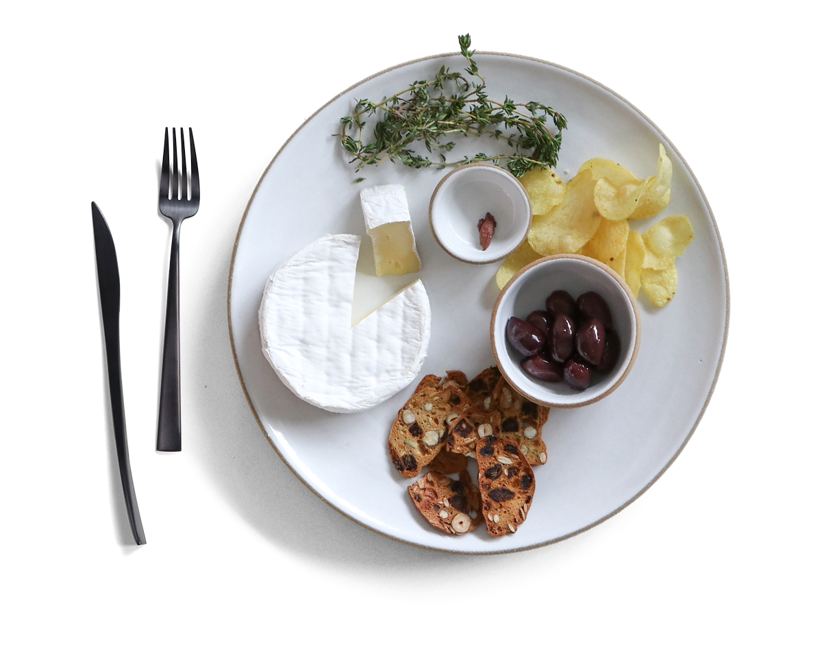 round-serving-platter-set