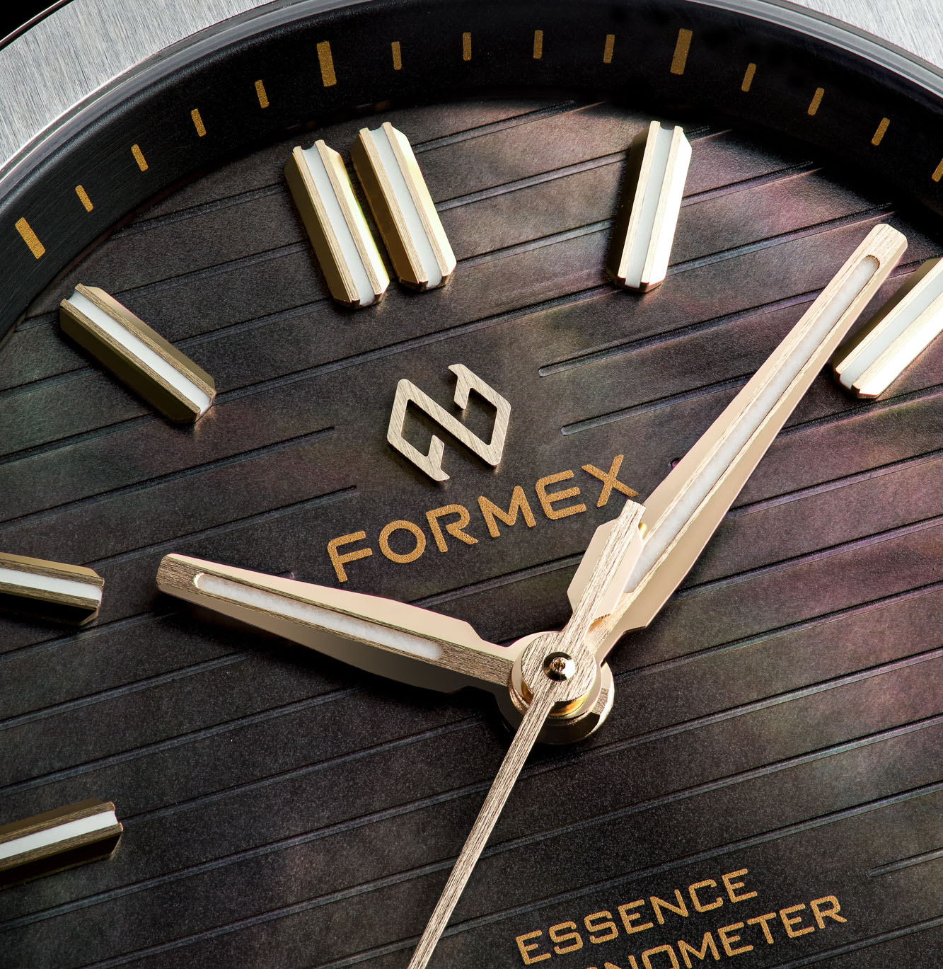 Essence ThirtyNine Automatic Chronometer Black Pearl Light-Reactive Iridescence