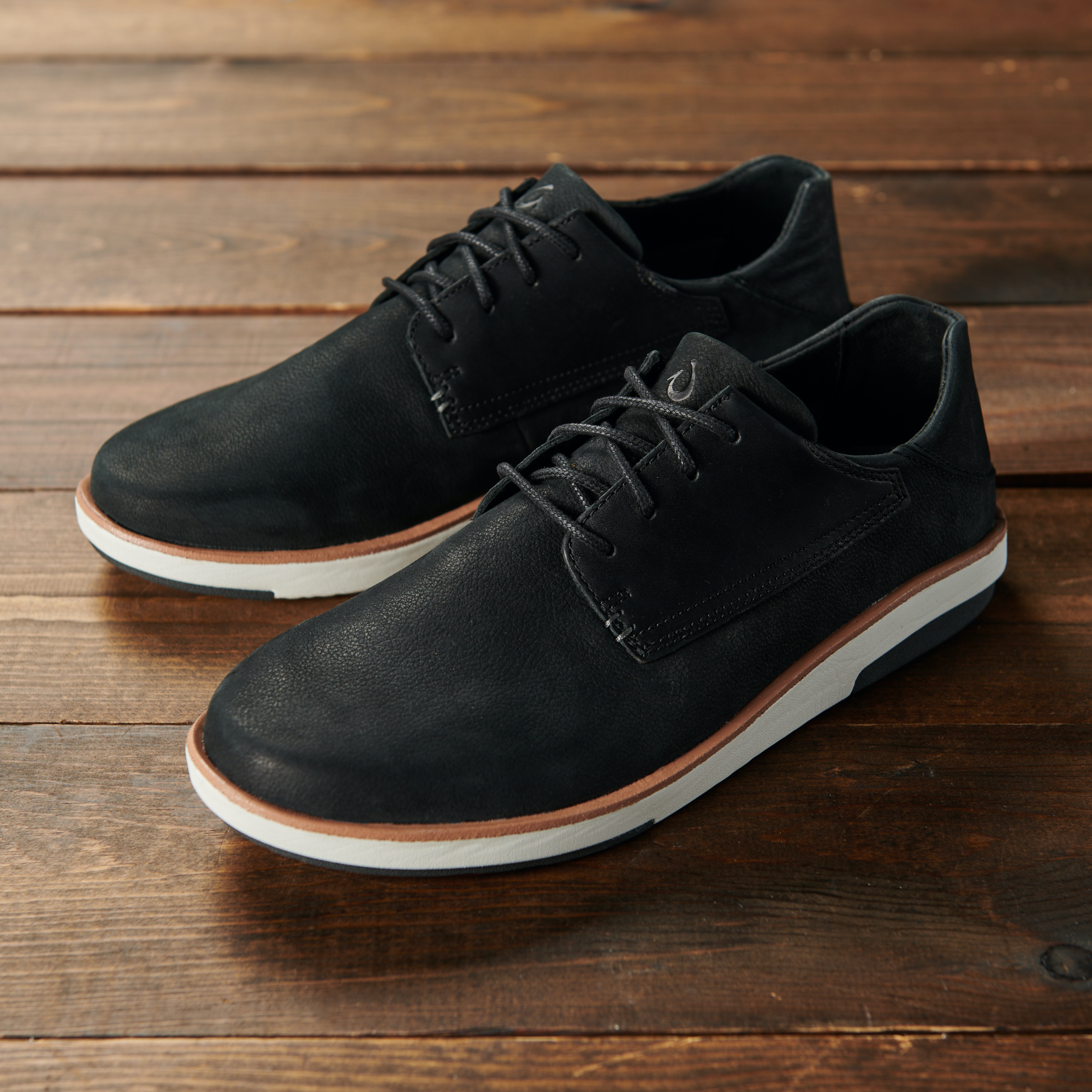 olukai men's kalia li leather sneakers