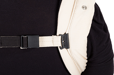 magnetic sternum strap with runners