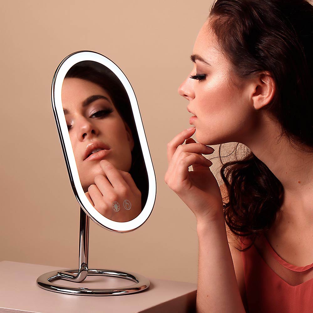 Vera-vanity-mirror-with-lights-in-black