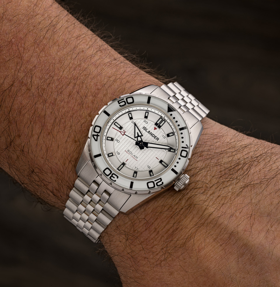 Islander Saltaire 38mm Solar Dive Watch Ring-solar movement