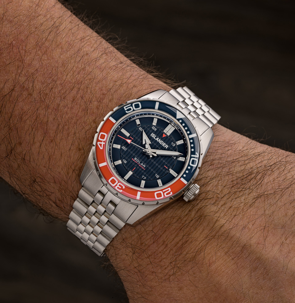 Islander Saltaire 38mm Solar Dive Watch Ring-solar movement