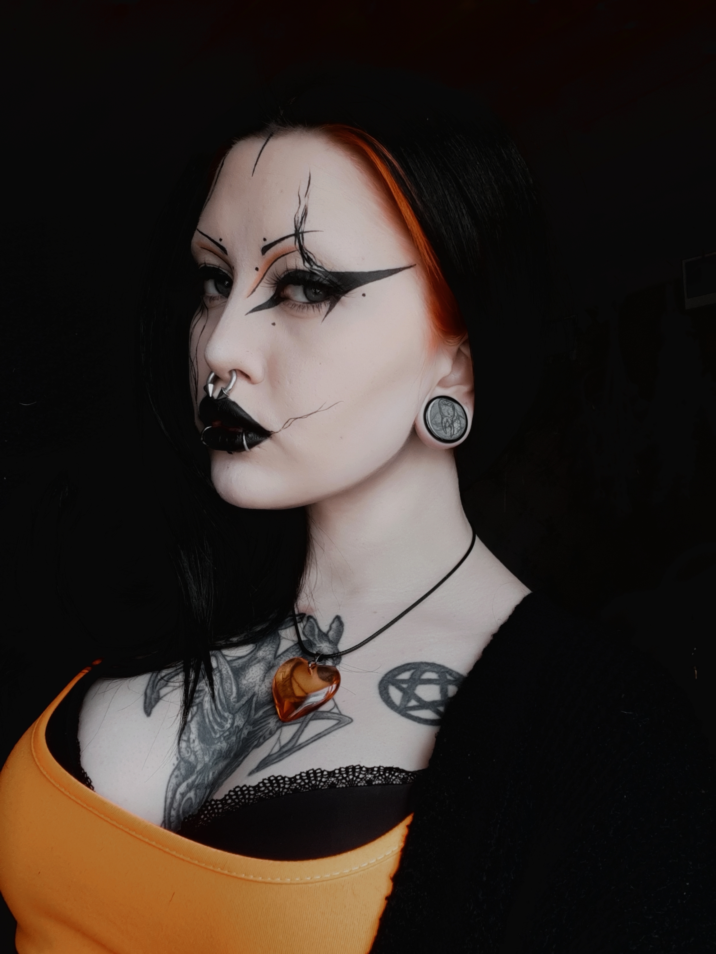  Tooth Plug / Gauge - Black Glass | Flat Faced Double Flare