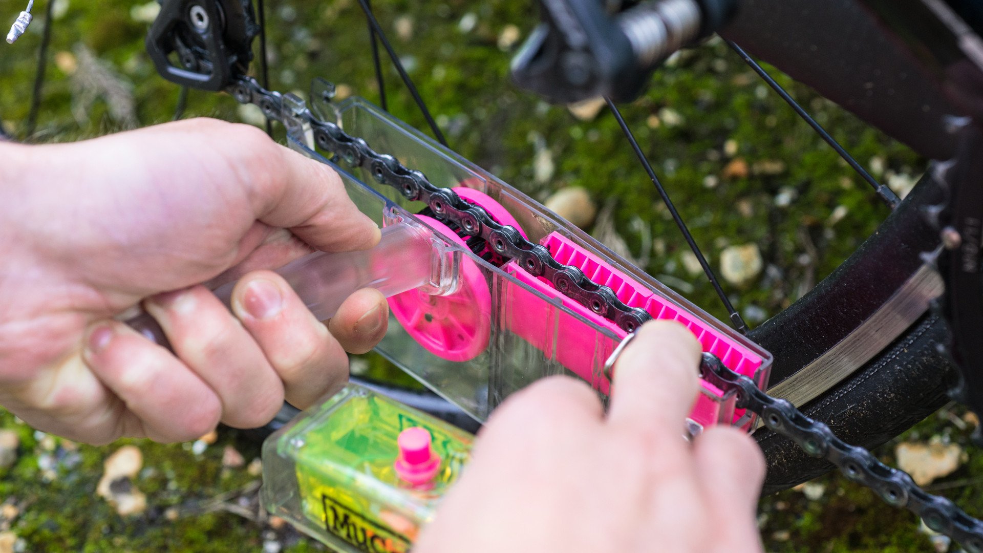 Muc-Off X3 Chain Cleaning Machine