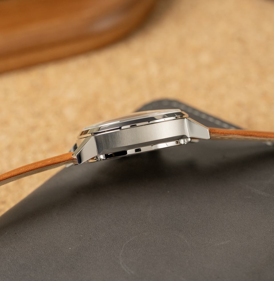 Spaceview 314 - Tuning Fork Mixture of finishes