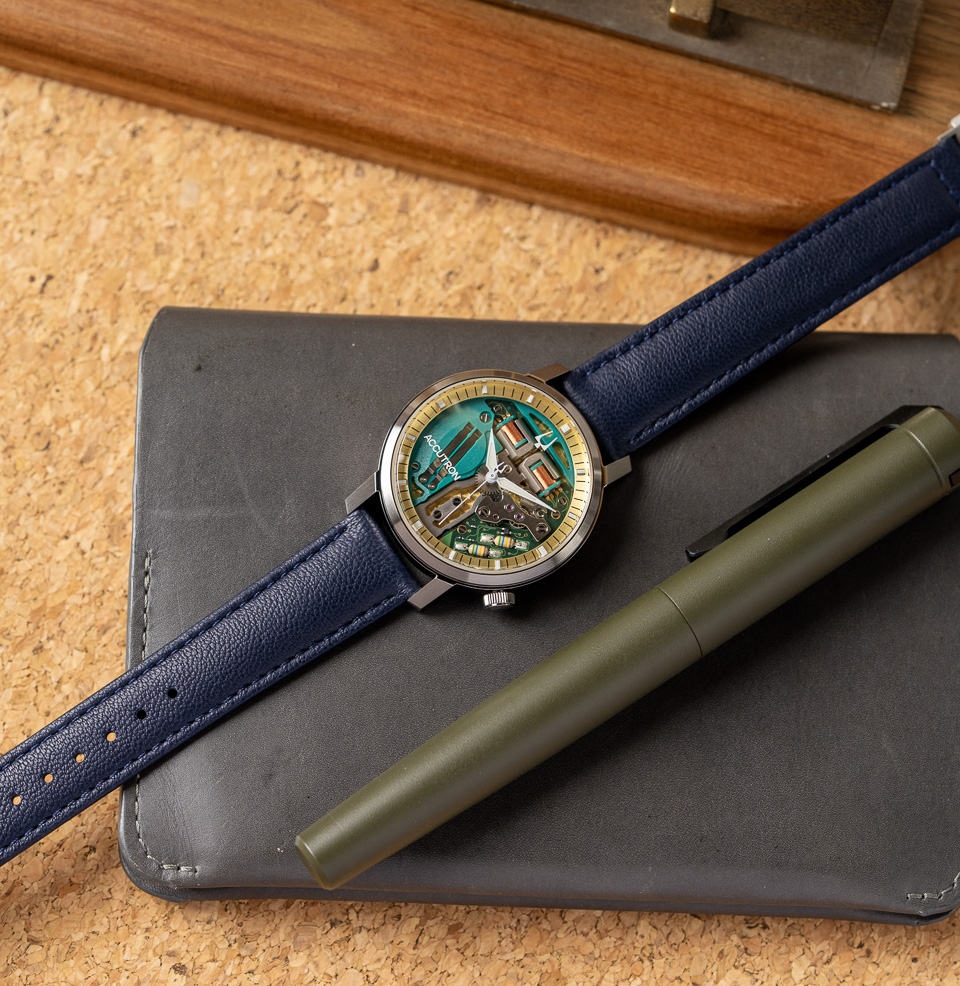 Spaceview 314 - Tuning Fork Titanium case