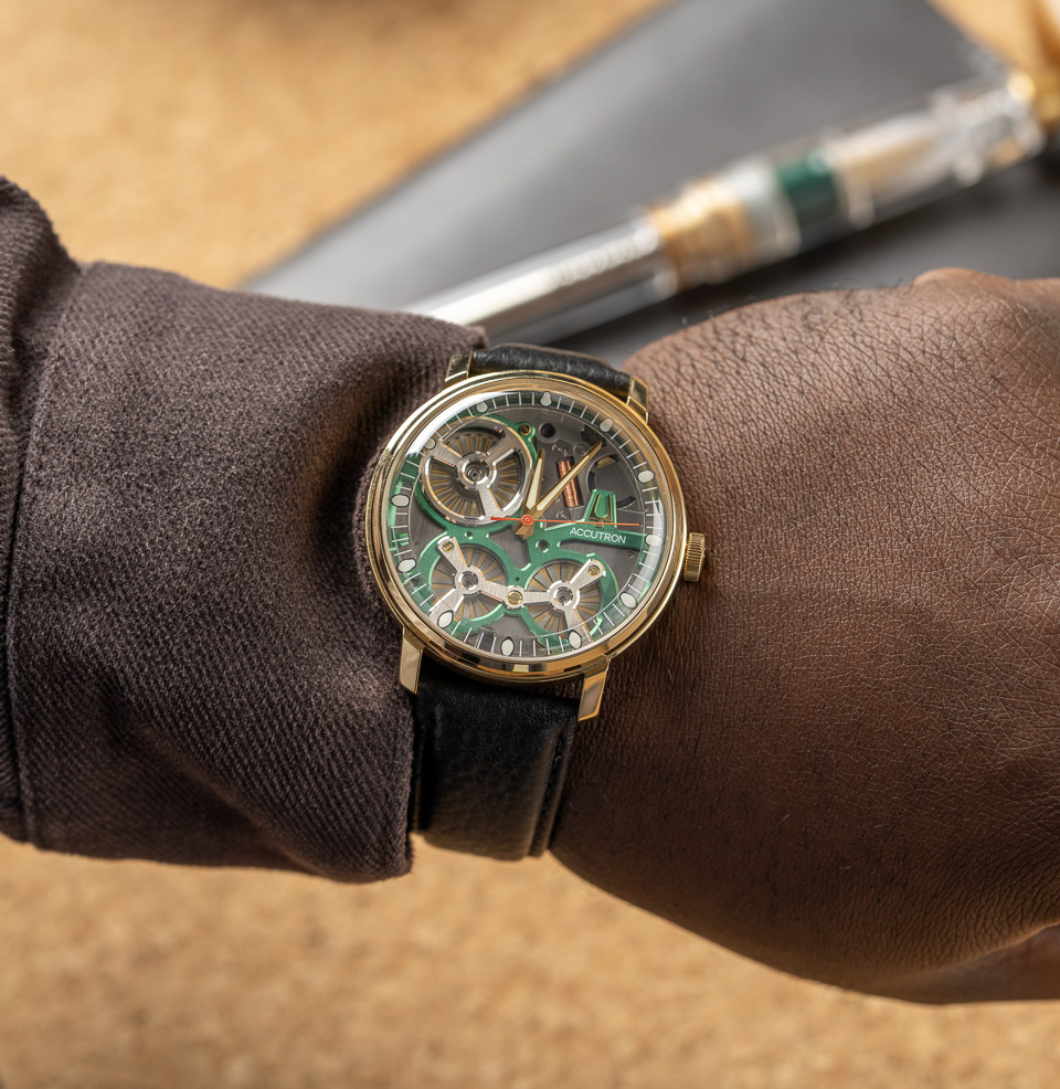 Accutron Spaceview 2020 60th Anniversary Limited Edition (18K Gold) 43.5mm round case