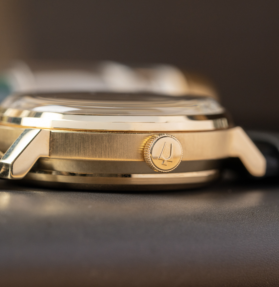 Accutron Spaceview 2020 60th Anniversary Limited Edition (18K Gold) 18K gold case