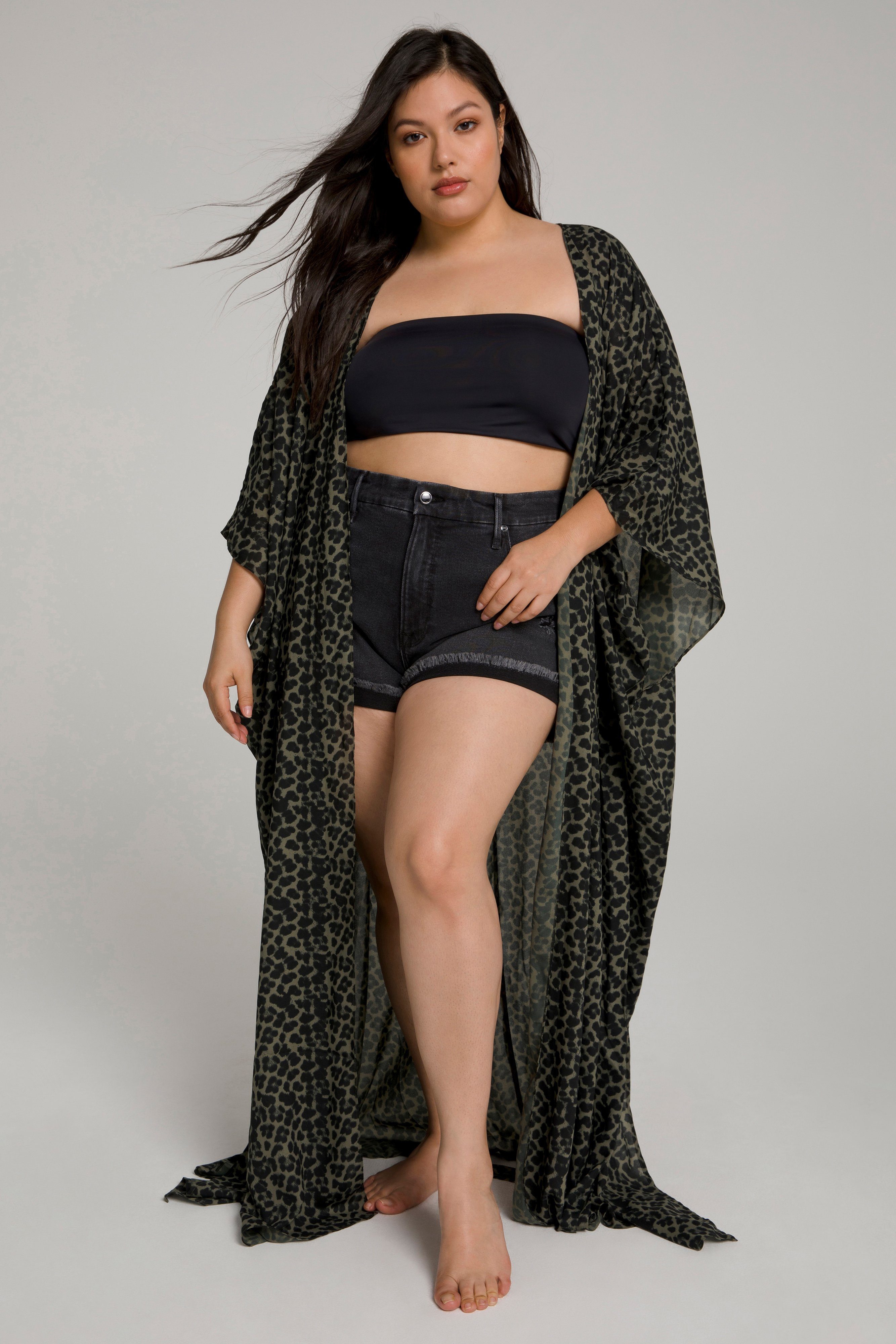 GODDESS ROBE in SAGE LEOPARD005 styled with our BETTER BAND TOP in BLACK001, or GOOD CURVE SHORT in BLACK089