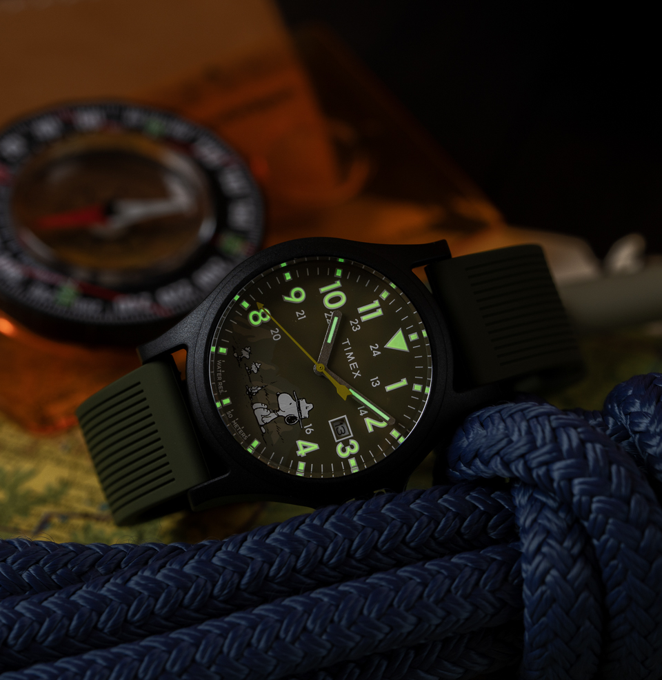 Peanuts® x Timex Expedition® Acadia Luminescent hands and markers
