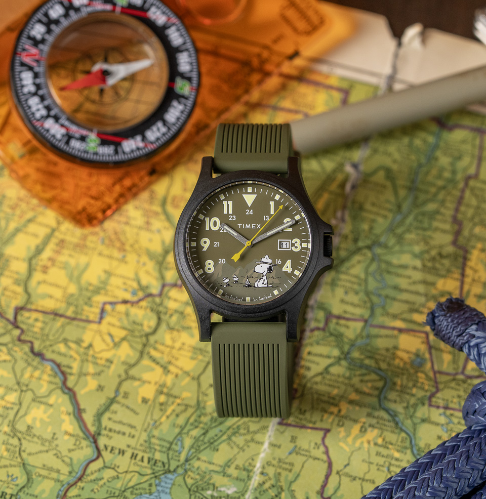 Peanuts® x Timex Expedition® Acadia Lightweight resin case