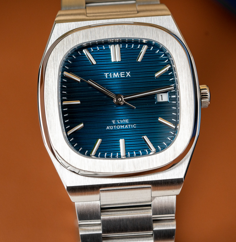 Timex Automatic E Line Horizontally textured dial