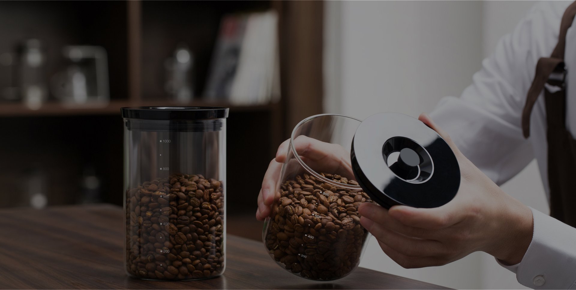 Preserve coffee flavors for longer and keeps contents fresher